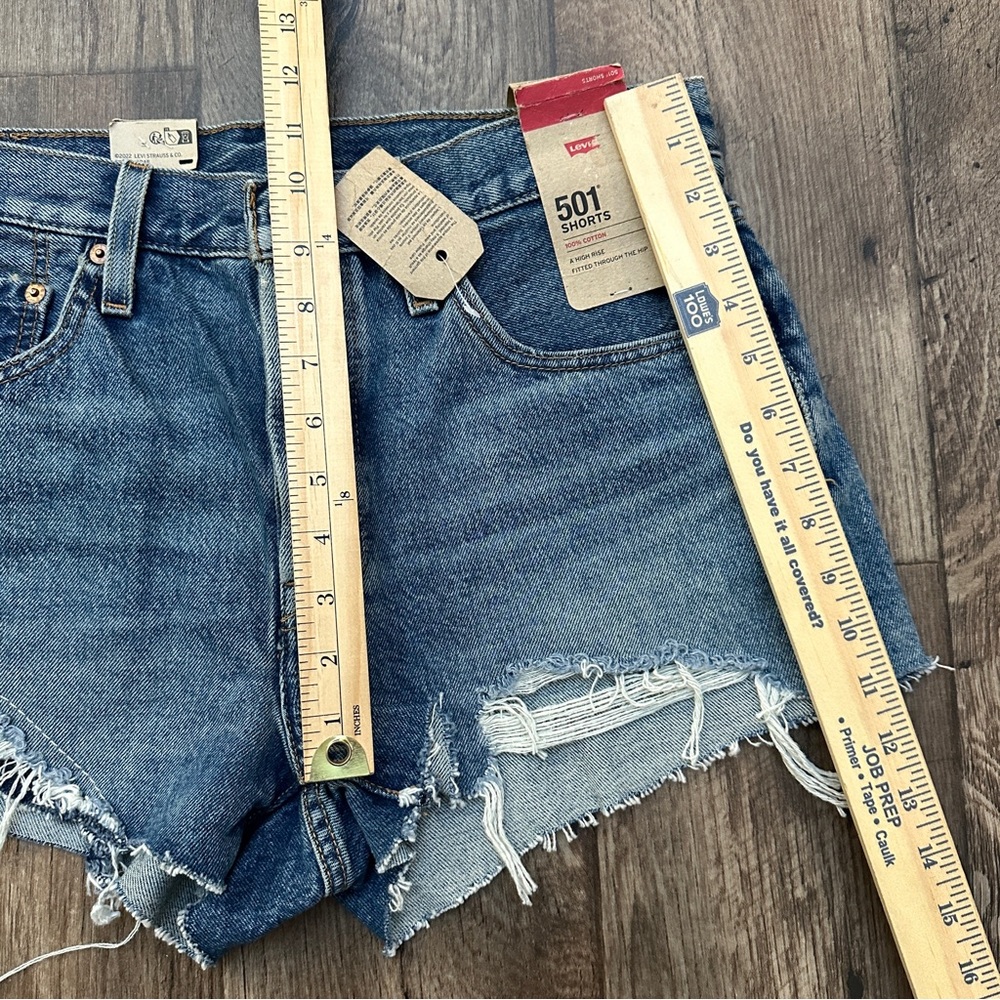 Levi's 501 Button 100% Cotton Cutoff Jean Denim Shorts Women’s Size 30 - Picture 7 of 10
